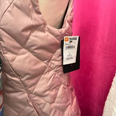 Lot M 434 Wilson’s Leather Puffer Vest Lot (Large)
