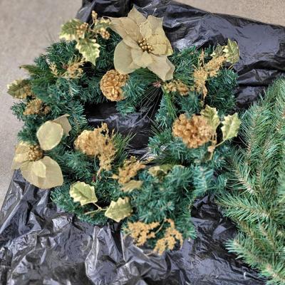 2 holiday wreaths