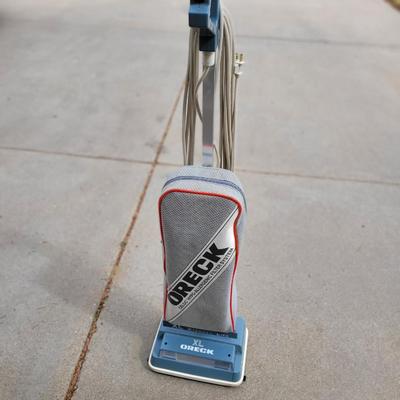 Oreck vacuum cleaner with bags