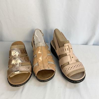 Lot A 439 Women’s Clarks New Shoe Lot of 3 Pair