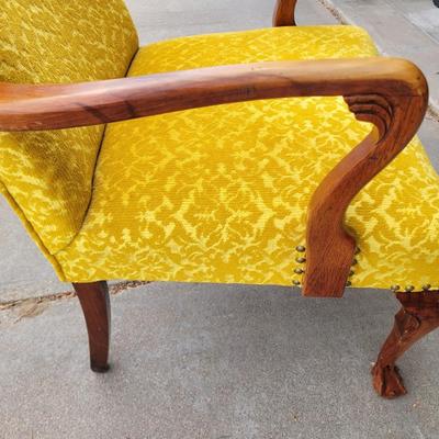 Mid century side chaiir