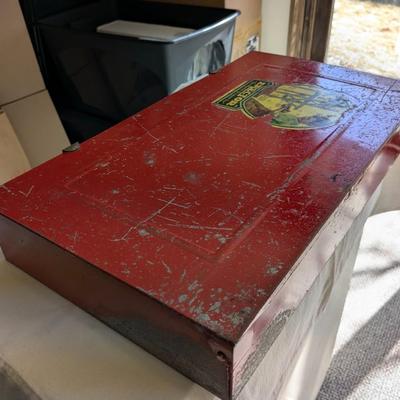 Vintage Gilbert Erector set in Original Metal Case