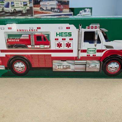Hess Ambulance and Rescue Truck 2020 New in Box