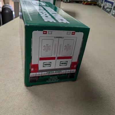 Hess Ambulance and Rescue Truck 2020 New in Box