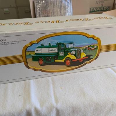 New 1982 THE FIRST HESS TOY TRUCK