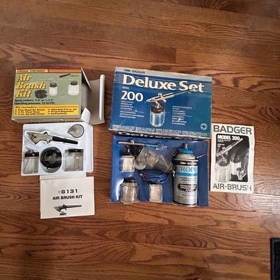 Badger and Central Airbrush Kits (LR-BB)