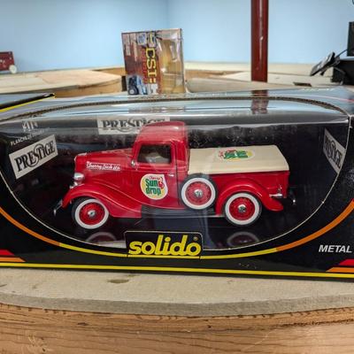 Sun-Drop Soda Diecast Solido Pick-up Truck
