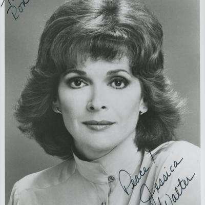 Jessica Walter signed photo 