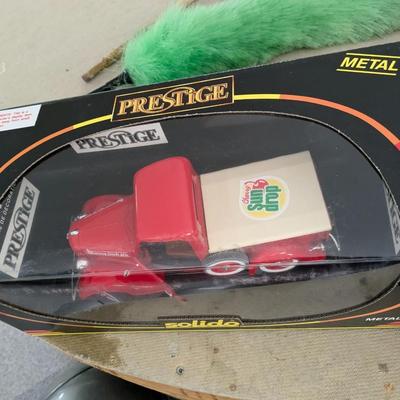 Sun-Drop Soda Diecast Solido Pick-up Truck