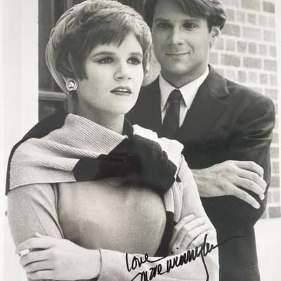 The Thorn Birds Mare Winningham signed movie photo