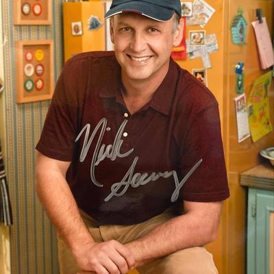 Nick Searcy signed photo