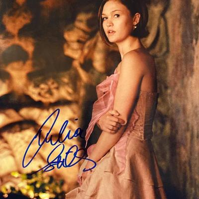 Julia Stiles signed photo