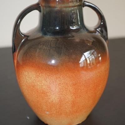PITTSVILLE POTTERY HANDLED VASE. TWO TONE GLAZE 8.5"