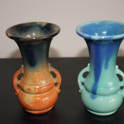 MUNCIE HANDLED VASES OF 7 3/8" FORMALLY OF PITTSVILLE POTTERY