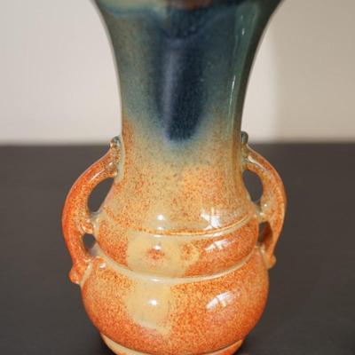 MUNCIE HANDLED VASES OF 7 3/8" FORMALLY OF PITTSVILLE POTTERY