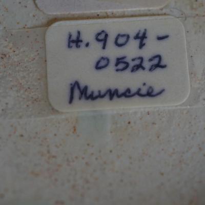 MUNCIE HANDLED VASES OF 7 3/8" FORMALLY OF PITTSVILLE POTTERY