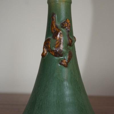 EPHRIAM POTTERY BOTTLE / CLIMBING BEAR ON MATT GREEN GLAZE SIGNED KEN NICHOLS