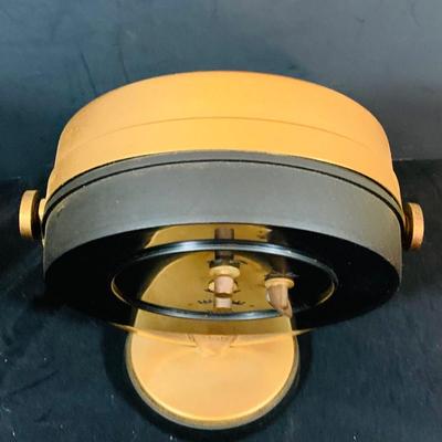 LOT 38: Vintage Kaiser Universe 400-Day Clock and Rhythm Around the World Clock Made In Japan