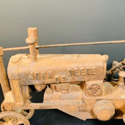 LOT 46: Vintage/Antique John Deere Cast Iron Toy Tractor