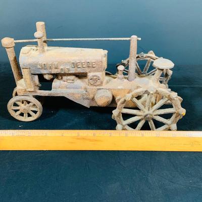 LOT 46: Vintage/Antique John Deere Cast Iron Toy Tractor