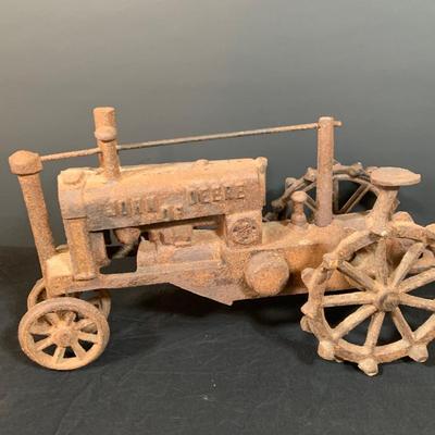 LOT 46: Vintage/Antique John Deere Cast Iron Toy Tractor