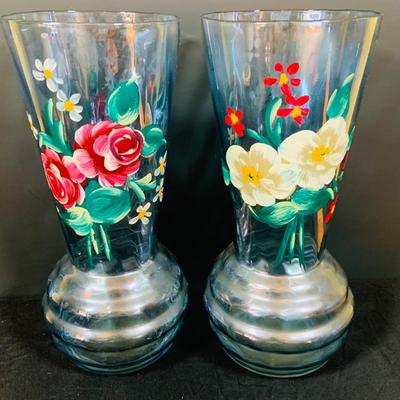 LOT 47; Vintage/Antique Beautiful Hand Painted Floral Vases and a Mechanical New Haven Floral Desk Clock