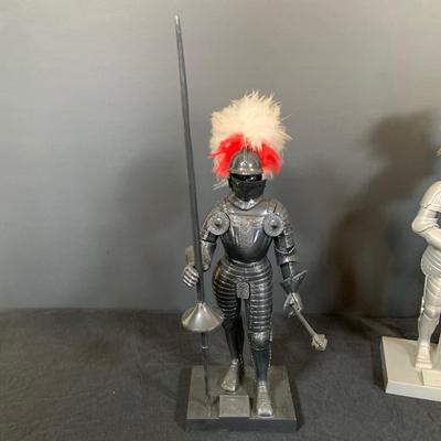 LOT:40: Set of Four (4) Aurora Knights In Armor Models Dated 1958