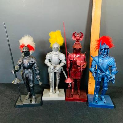 LOT:40: Set of Four (4) Aurora Knights In Armor Models Dated 1958