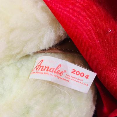 LOT Large Annalee Santa and Mrs Claus Dolls Dated 2004