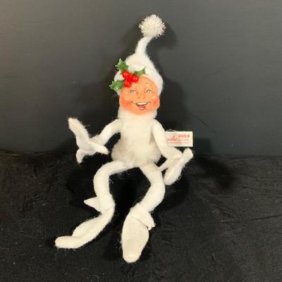 LOT:54: Annalee Holiday Doll Collection Featuring a Sponsor Store Exclusive White Reindeer, a 2003 White Elf, and Snow Ball Kids