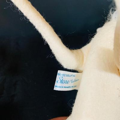 LOT:54: Annalee Holiday Doll Collection Featuring a Sponsor Store Exclusive White Reindeer, a 2003 White Elf, and Snow Ball Kids