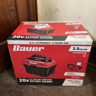 LOT 55: Bauer 3.5 Gallon Cordless Wet / Dry Vacuum with 20v Battery (New in Package)