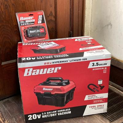 LOT 55: Bauer 3.5 Gallon Cordless Wet / Dry Vacuum with 20v Battery (New in Package)