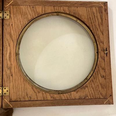 LOT 76: Vintage Seth Thomas Wall Clock with Key