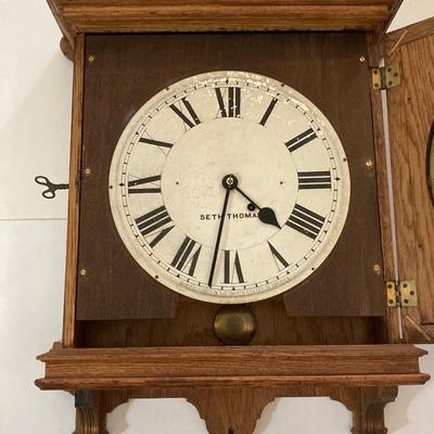 LOT 76: Vintage Seth Thomas Wall Clock with Key