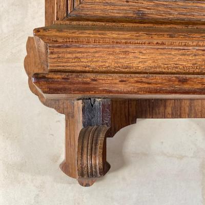 LOT 76: Vintage Seth Thomas Wall Clock with Key