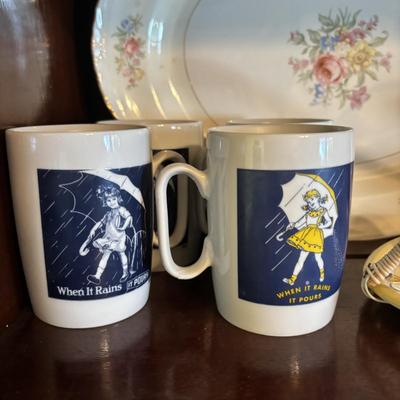 LOT 102: China Cabinet Cleanout