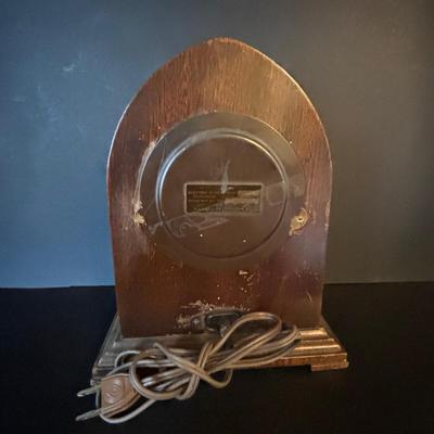 LOT 105: Electric Shelf Clock Collection: Sessions, Hammond, and Telechron