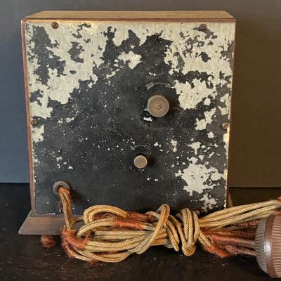 LOT 105: Electric Shelf Clock Collection: Sessions, Hammond, and Telechron