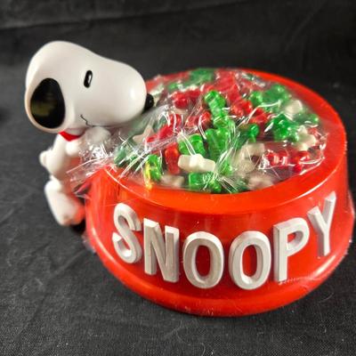 4 Snoopy Candy Container Toys