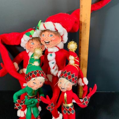 LOT 165: Annalee Elves a Set Two (2) from 2008 and a Set of Two (2) from 2007