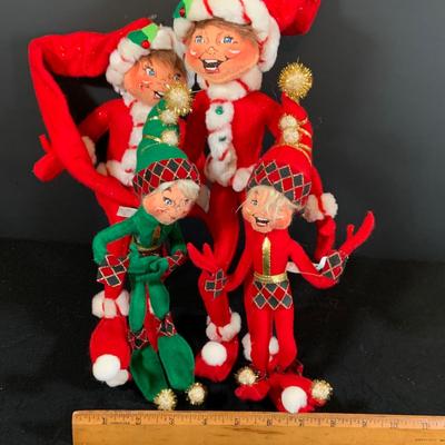 LOT 165: Annalee Elves a Set Two (2) from 2008 and a Set of Two (2) from 2007