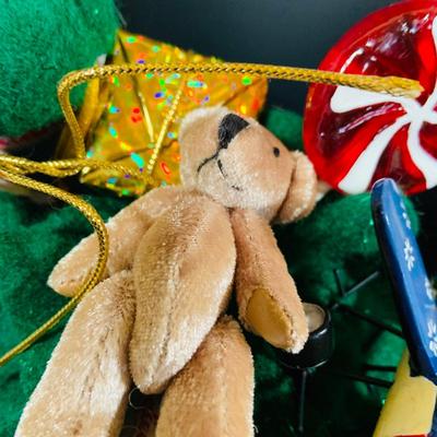 LOT 166: Annalee Holiday Dolls Santa Claus with a Bag Full of Toys and Mrs Claus