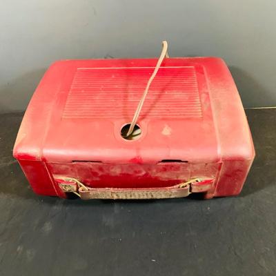 LOT 169: Set of Two (2) Vintage Electric Radios - Art Deco Fada Temple Radio and General Electric Model 164 Tube Radio