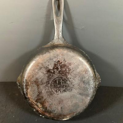 LOT 182: Collection of Cast Iron Fry Pan and Skillets by Griswold and More