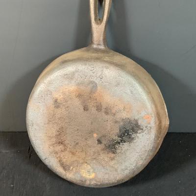 LOT 182: Collection of Cast Iron Fry Pan and Skillets by Griswold and More