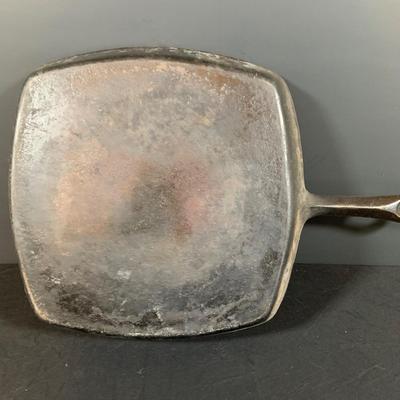 LOT 182: Collection of Cast Iron Fry Pan and Skillets by Griswold and More