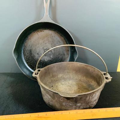 LOT 183: Wagner Cast Iron Skillet and Pot