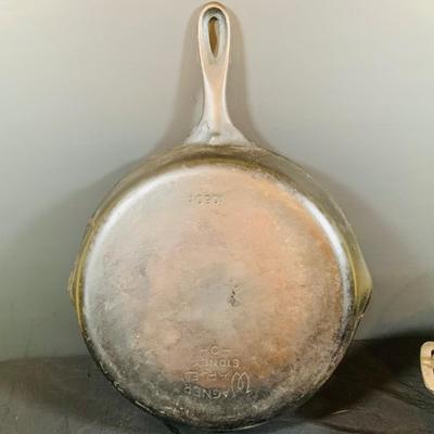 LOT 183: Wagner Cast Iron Skillet and Pot