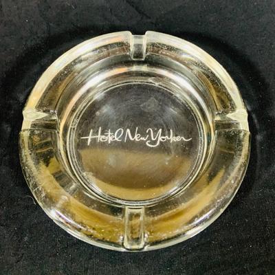 LOT 187: Collection of Vintage Ashtrays Including Amber Glass, Alligator, MCM Ceramic and More